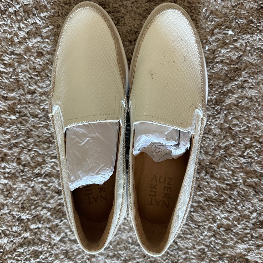 New! Naturalizer White Textured Slip-On Shoes - Picture 4 of 4